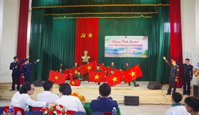 Hải đội 202 bồi đắp tình yêu biển, đảo cho thế hệ trẻ Quảng Trị