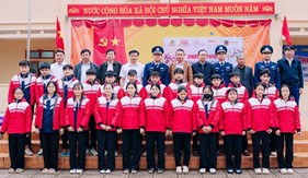 Lan tỏa hơi ấm nghĩa tình qua chương trình “Tết ấm về trường em”