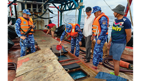 Triển khai quyết liệt các biện pháp đấu tranh ngăn chặn, đẩy lùi tội phạm buôn lậu, gian lận thương mại, hàng giả trên hướng biển