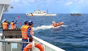 Giữ nhịp bình yên trên biển