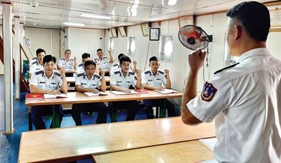 Đổi mới, nâng cao chất lượng sinh hoạt chi bộ tàu Cảnh sát biển