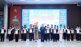 Bồi dưỡng tình yêu nước và ý thức trách nhiệm cho học sinh thông qua Cuộc thi “Em yêu biển, đảo quê hương”