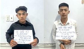 Bắt giữ 2 đối tượng vận chuyển trái phép chất ma túy tại Cà Mau