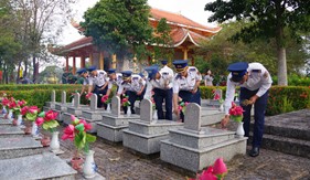 Hải đoàn 42 sôi nổi các hoạt động tri ân Tết Nguyên đán Bính Ngọ năm 2026