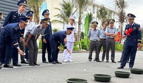 Đón xuân mới, giữ bình yên biển đảo