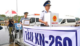 Phát huy quyền làm chủ của cán bộ, chiến sĩ trước ngày ra khơi làm nhiệm vụ