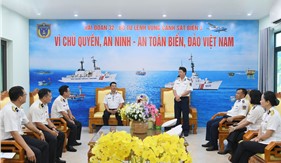 Học viện Hải quân trao đổi kinh nghiệm tại Hải đoàn 32