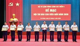 Sôi nổi Hội thi báo cáo viên giỏi tại Bộ Tư lệnh Vùng Cảnh sát biển 4
