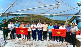 Tiếp sức cho các lực lượng làm nhiệm vụ trên tuyến biển đảo Tây Nam