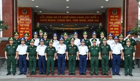 Tư lệnh Bộ đội Biên phòng thăm, làm việc tại Bộ Tư lệnh Vùng Cảnh sát biển 4