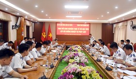 Bộ Tư lệnh Vùng Cảnh sát biển 1 trao đổi kinh nghiệm thực tế với học viên Lớp bồi dưỡng Nghiệp vụ và Pháp luật