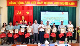 Tuyên truyền pháp luật cho ngư dân Thổ Châu