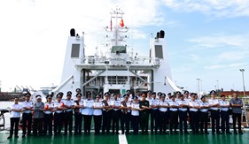 Chung tay vun đắp tình hữu nghị
