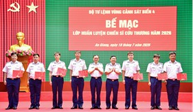 Bộ Tư lệnh Vùng Cảnh sát biển 4 bế mạc lớp huấn luyện chiến sĩ cứu thương năm 2026