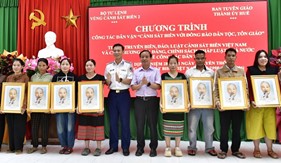 Bộ Tư lệnh Vùng Cảnh sát biển 2 đến với đồng bào xã A Lưới 1