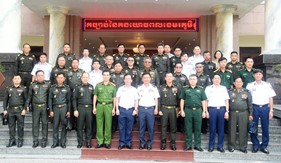 Đoàn Quân đội Hoàng gia Campuchia tham quan, học tập thực tế tại Bộ Tư lệnh Vùng Cảnh sát biển 1