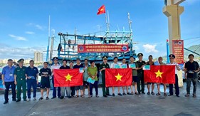 Bộ Tư lệnh Vùng Cảnh sát biển 2 quyết liệt phòng, chống khai thác IUU từ "bờ ra biển" 
